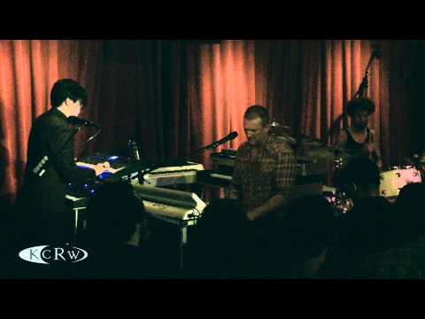 Queens of the Stone Age performing "The Vampyre Of Time And Memory" Live at KCRW's Apogee Sessions
