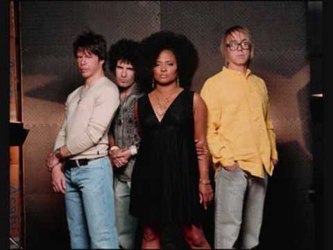 Basement Jaxx Feat Lisa Kekaula - Good Luck