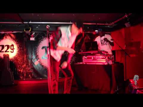 Kwamz - 'Thief in the Night launch party' (@VelvetPose)