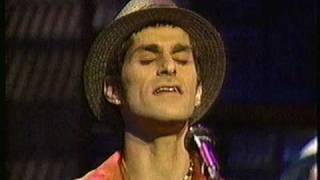 Porno For Pyros - Kimberly Austin live on 120 Minutes