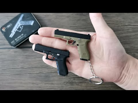 Mini Glock 17 Keychain Review 2023 - Miniature Shell Ejection Pistol