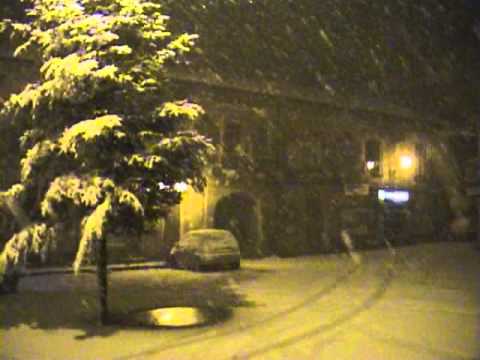 Girifalco ore 21,30 del 16-12-2010       NEVICATA.mpg