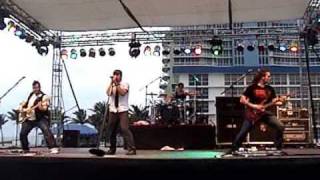 3 28 09 Beachblast   Pillar   Throwdown