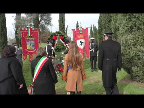 La deposizione della corona d'alloro al parco Ducci