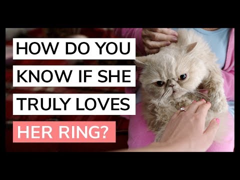 ⁣How do you know if a girl loves her diamond ring?