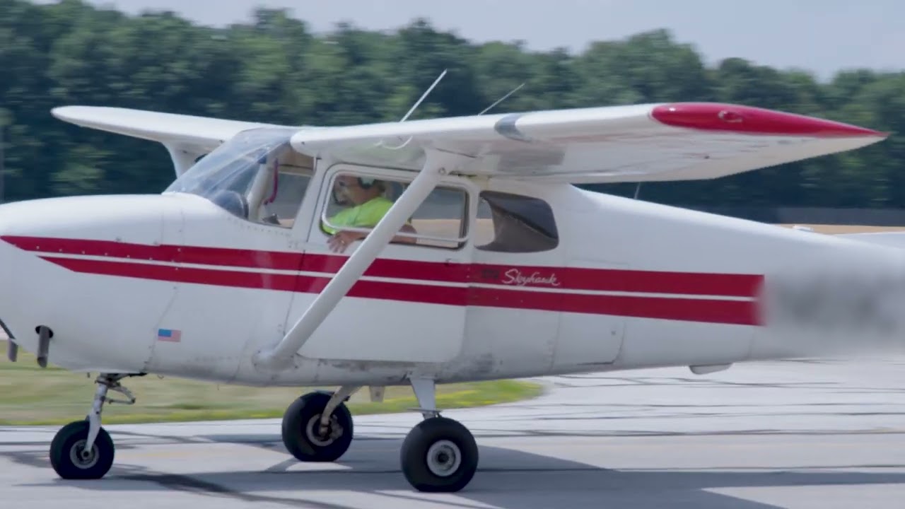 Sweet Aviation at DeKalb County Airport - FBO Amenities