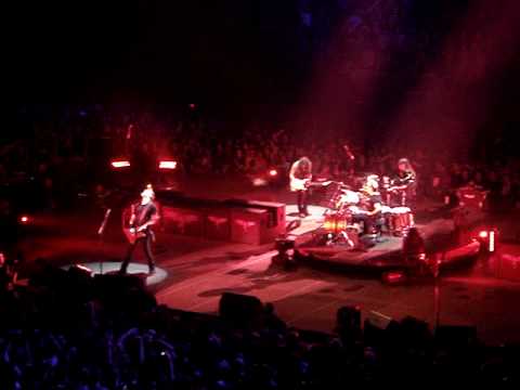 Metallica Bercy 020409 - Bleeding Me