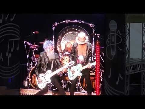 ZZ Top live