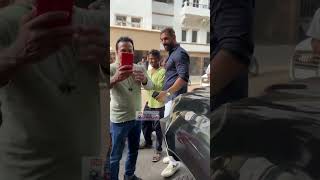 Download lagu John Abraham takes a selfie, spreading joy with his fans❤️#johnabraham #bollywood mp3