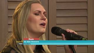 Anders performs the theme song “10 000 Reasons”