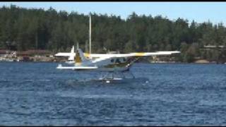 preview picture of video 'Floatplane Operations at Friday Harbor'