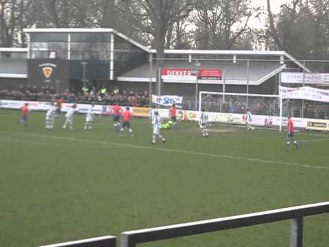 Nick de Groote zet Hoek op 1-2 tegen Kloetinge