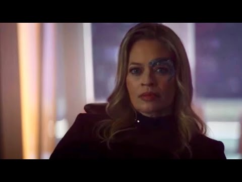 Seven of Nine (Commander Hansen) leads the USS Titan | PICARD | S3E1