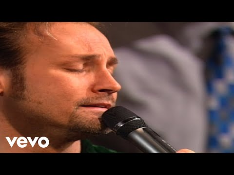 Bill & Gloria Gaither - Lord, Feed Your Children [Live] ft. Michael English