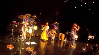 Maracatu New York performs at Lincoln Center Institute - RODA BAIANA