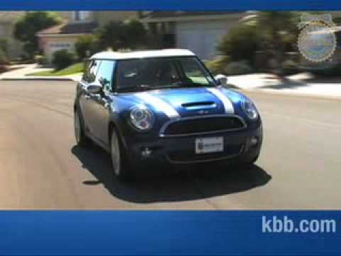 MINI Cooper Clubman Video Review - Kelley Blue Book
