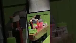 Download lagu Dua Sejoli Ini Asik Bercumbu di Warung Mie Ayam mp3