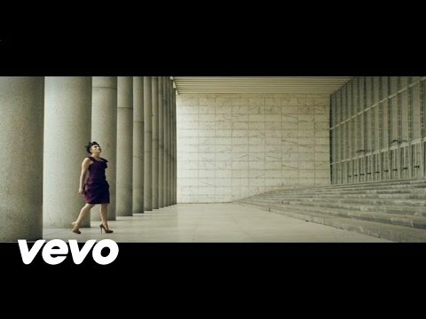 Nina Zilli - L'Amore E' Femmina (Out Of Love)