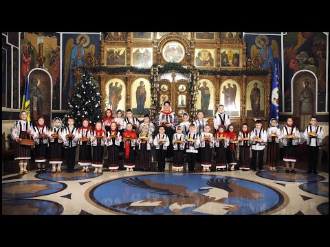 Marina Filipovici și Ansamblul folcloric Firicel de Busuioc Colind Sus în poarta Raiului