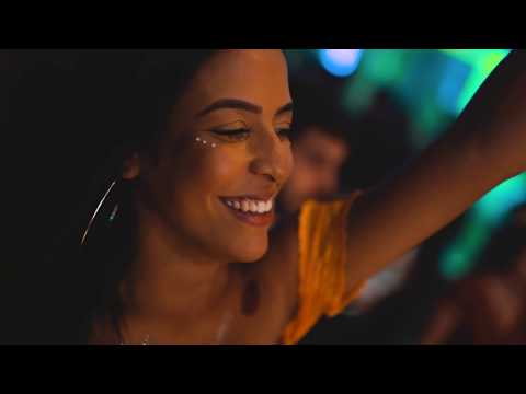 Primeiro Beijo video