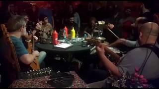 "Outras Palavras" (Caetano Veloso) in an all-night session with Sarau Lua Nova