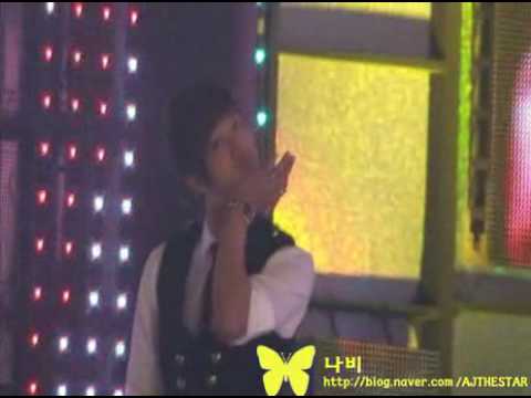 AJ Preparing For Stage @ MCountdown 090507 [FC]