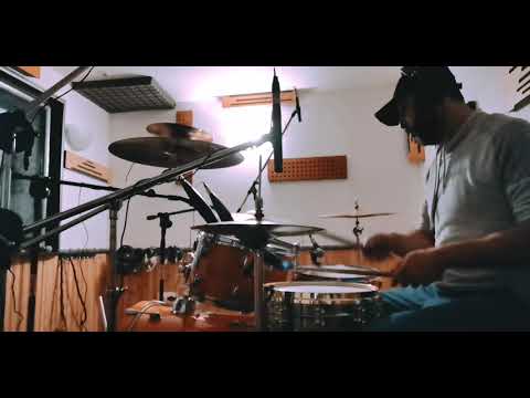 Grooving with 32nd notes on the hi hat 🥁 #Shorts