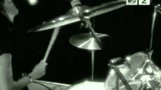 L7 - Pretend We&#39;re Dead (Official Video)