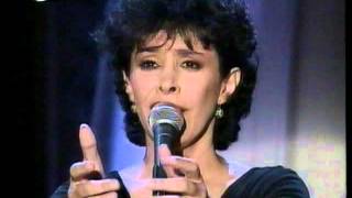 שיר ישראלי זיכרון - גלי עטרי - מקיץ אל החלום
מילים ולחן: ברוך פרידלנד