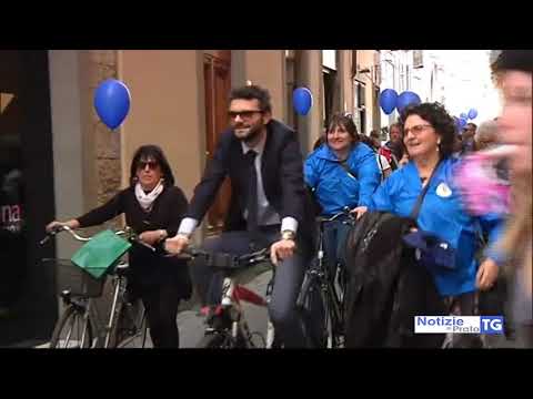 2018-04-14 PRATO - CENTRO STORICO COLORATO DI BLU PER  #IOSTOCONEDO