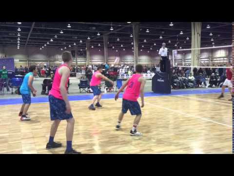 Cullen Becker #4 volleyball serve receive