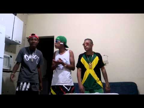 Mc Mecinho VK, Mc Paulinho da MB & Mc Neguinho ZL ( Medley )