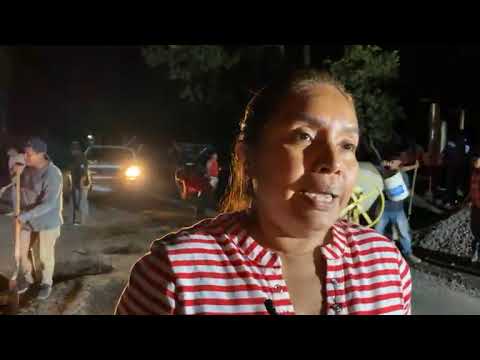 Vecinos y el Cocode del Siglo 1,  de Santa Cruz Muluá, Retalhuleu realizan bacheo