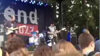 Wavves - Beat Me Up (Summer Camp 2013 107.7 The End)