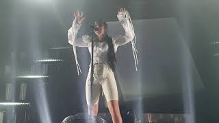 Charli XCX - White Mercedes (Live in Madrid)