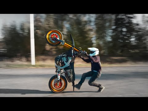 14 yo Stuntrider Teemu Suomela - Supermoto Stunts