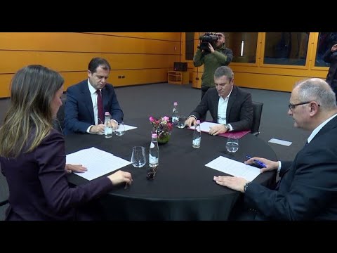 Ora News - Reforma mbetet pezull