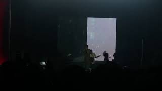 Download lagu Fourtwnty - Hitam Putih (Live) mp3 Download lagu Fourtwnty - Hitam Putih (Live) mp3