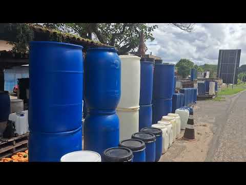 Seu edimilson falando os preços das mercadorias. ( cidade pojuca Bahia. )