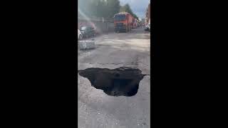 bagnoli-nuova-voragine-in-via-nuova-bagnoli-sfiorata-la-tragedia