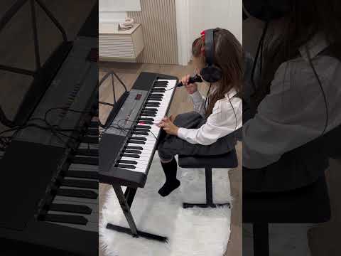 Mustar 61 Key Piano Keyboard Electric Keyboard Piano with Light-Up Keys