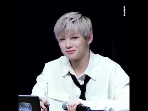 Kang Daniel-Fansign cute😍