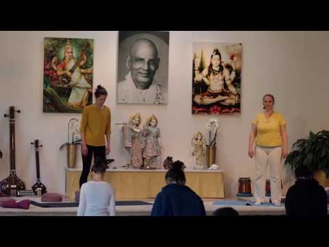 Online Rücken Yogastunde mit Saradevi - Live Yogastunde 09:15 Uhr 27.05.2020