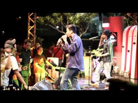 Coffee Reggae Stone - Topeng Monyet (IMANEZ) live @RadioShow TvOne Lirik