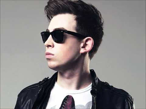 Hardwell & MAKJ - Heard You Were Walking In Paris [1080p HQ]