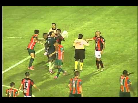 Sampaio vence o Moto no Castelão