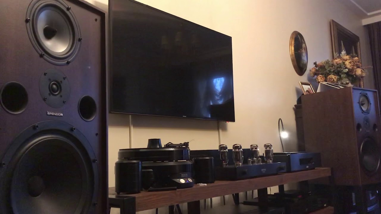 Octave Audio & Acoustic Signature storm mk2 playing w/Spendor classic sp100r2