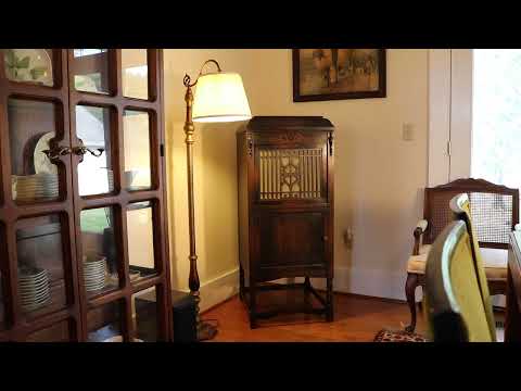 "Whose Who Are You?" - Duke Yellman & his Orchestra  -  Jacobean Edison