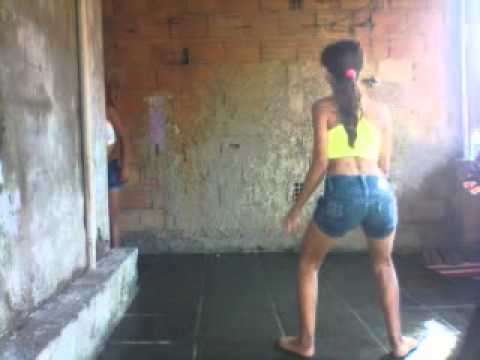 Meninas dançando bonde das maravilhas 