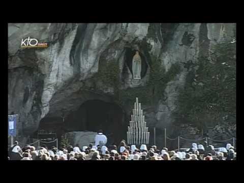 Chapelet à Lourdes